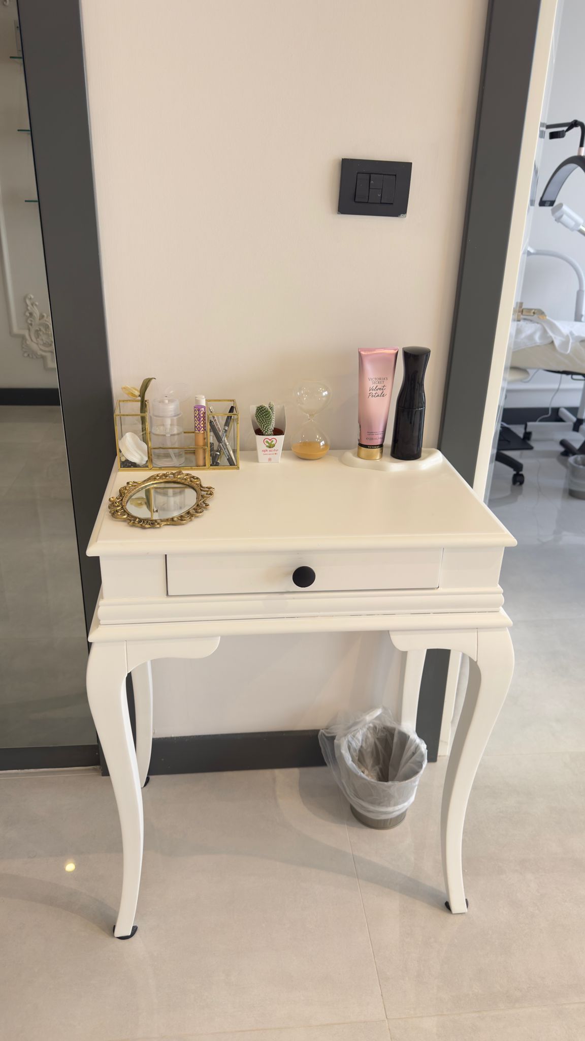 Lume Skin Studio profesyonel makyaj uygulaması